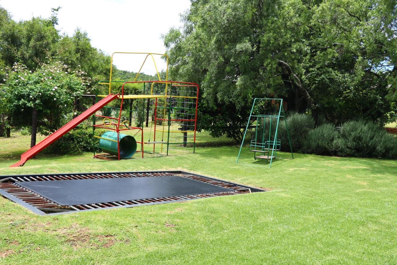 Bed and Breakfast Olive Tree Farm à Magaliesburg Extérieur photo