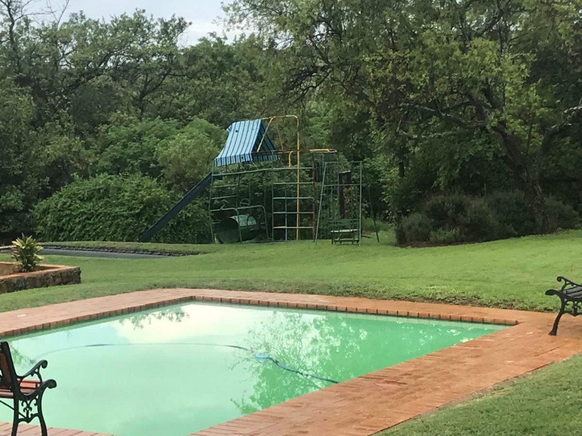 Bed and Breakfast Olive Tree Farm à Magaliesburg Extérieur photo