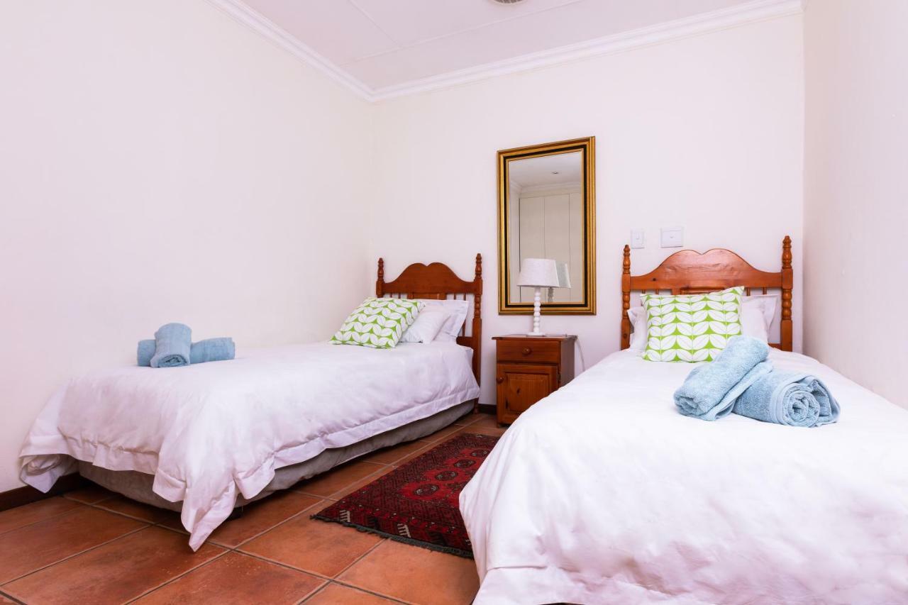 Bed and Breakfast Olive Tree Farm à Magaliesburg Extérieur photo